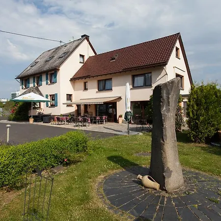 Balkhausen 3* Nürburg